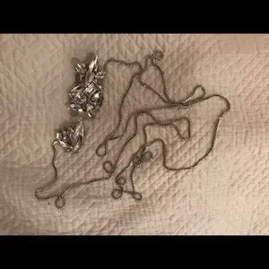 Sara Gabriel | Accessories | Sara Gabriel Josephine Hair  display picture 1